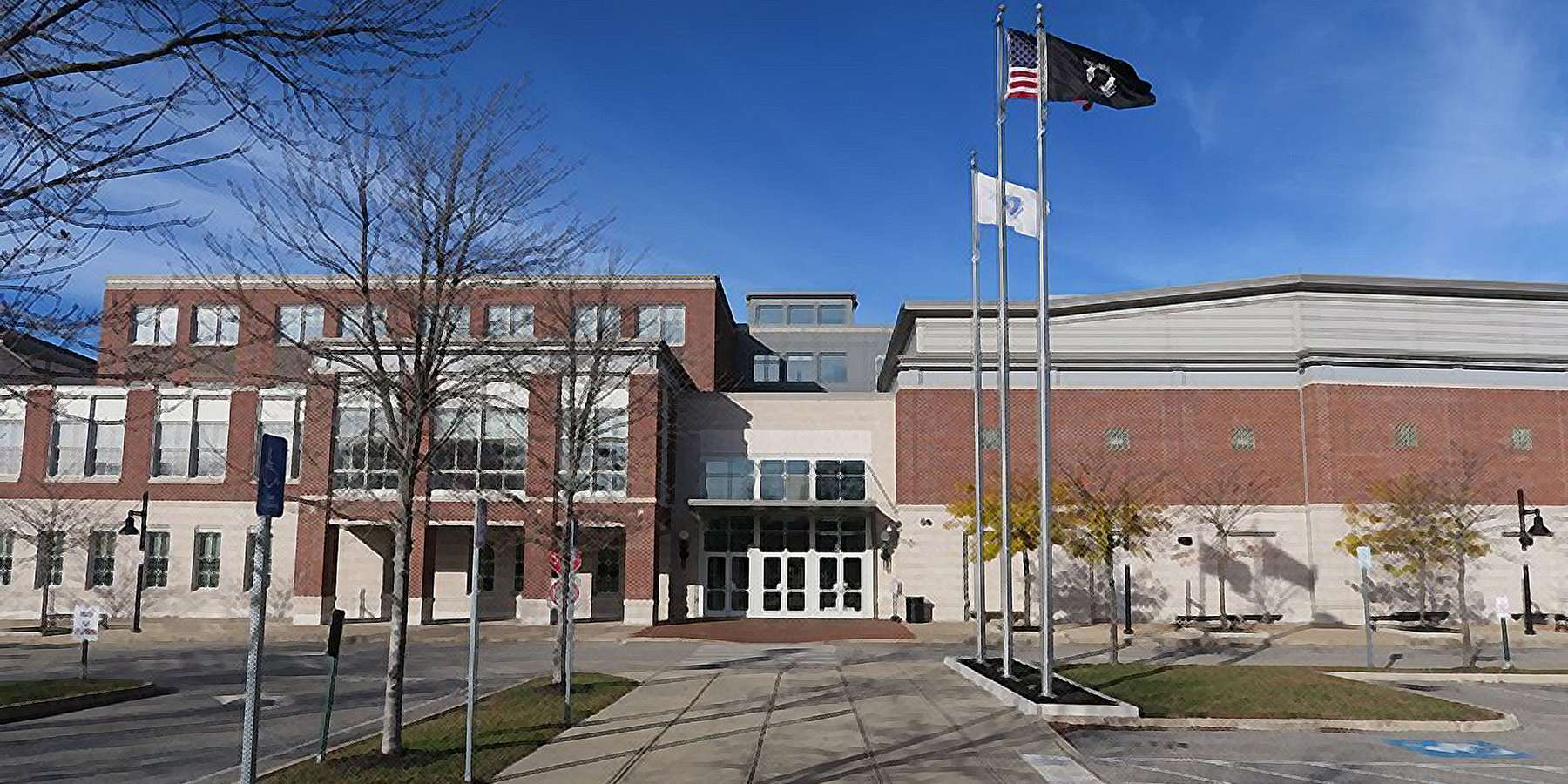 Photo of Woburn Memorial High School in Woburn, Massachusetts Photo of Woburn Memorial High School in Woburn, Massachusetts