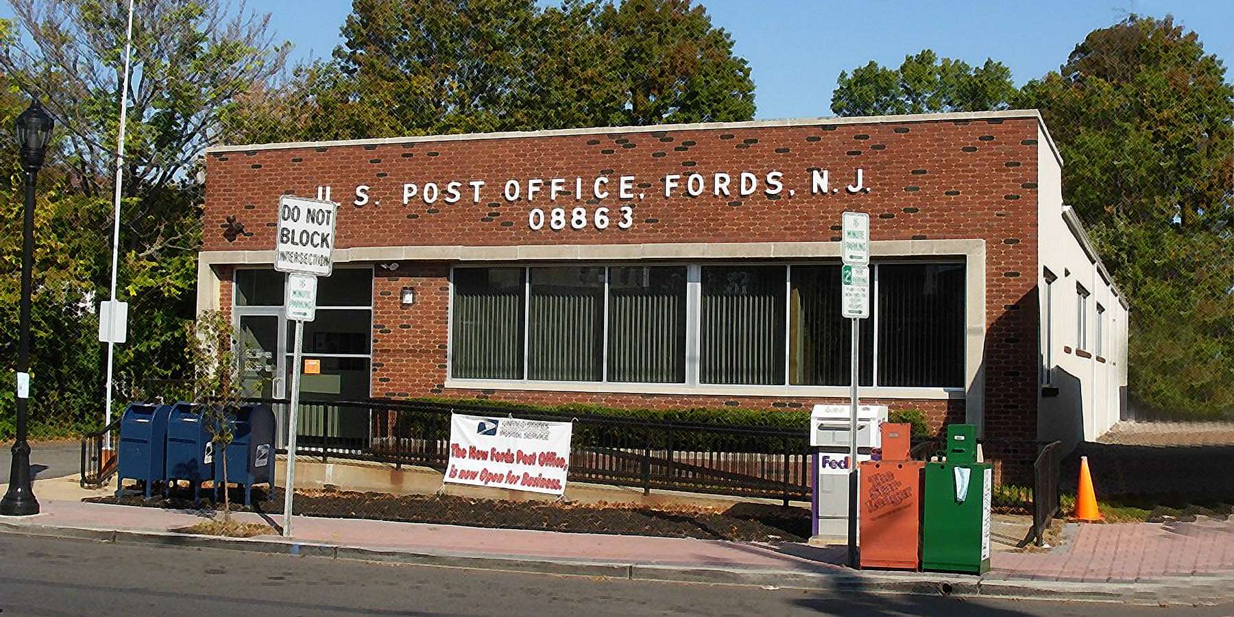 Photo of the Post Office in Fords, New Jersey Photo of the Post Office in Fords, New Jersey