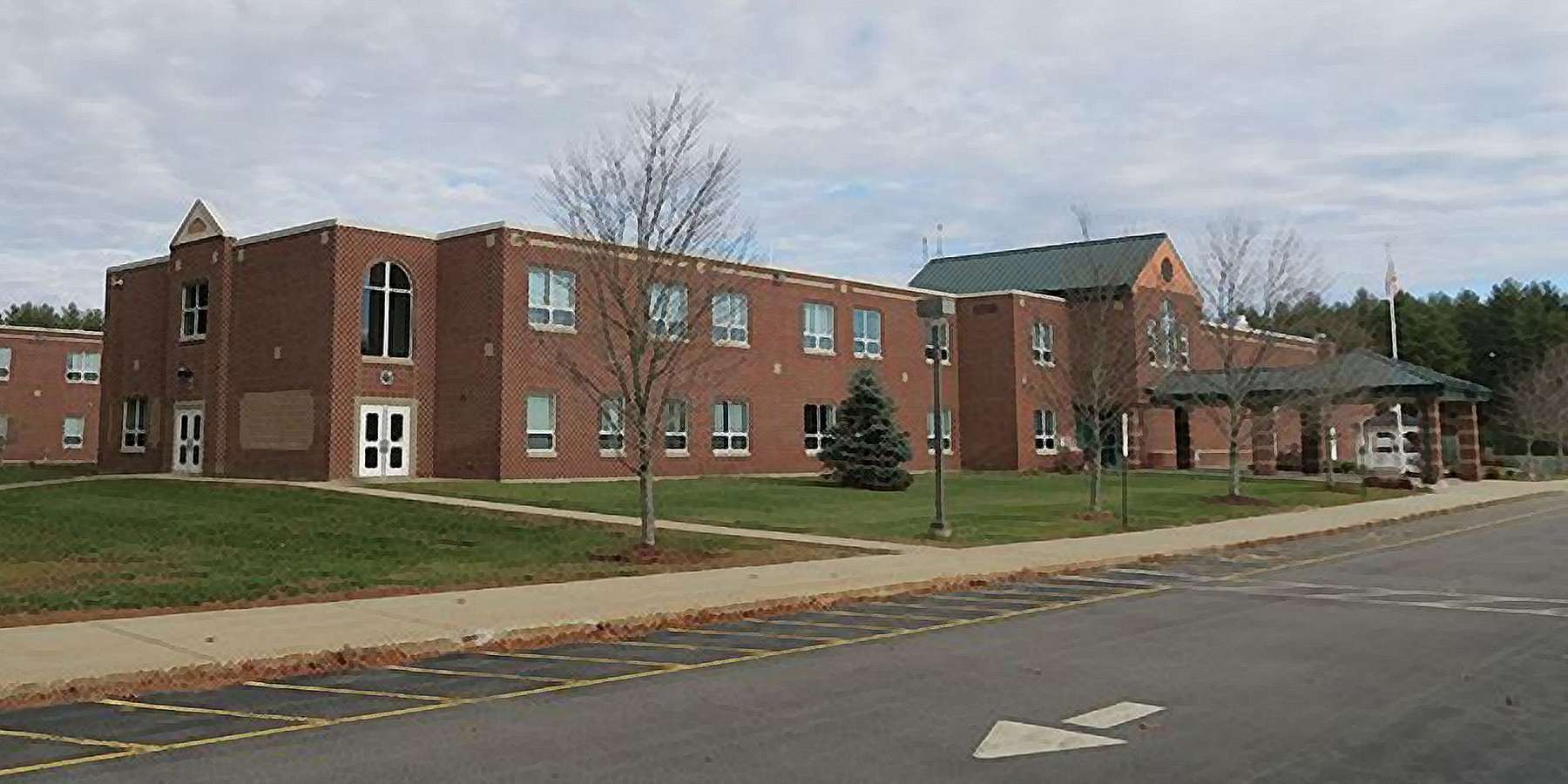 Photo of Campbell High School in Litchfield, New Hampshire Photo of Campbell High School in Litchfield, New Hampshire