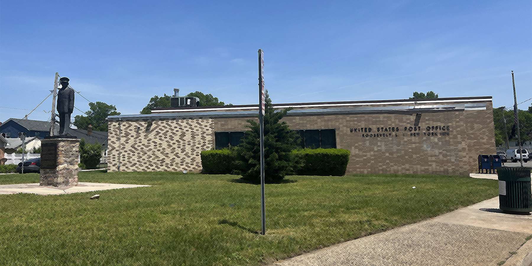 Photo of a post office in Roosevelt, New York Photo of a post office in Roosevelt, New York