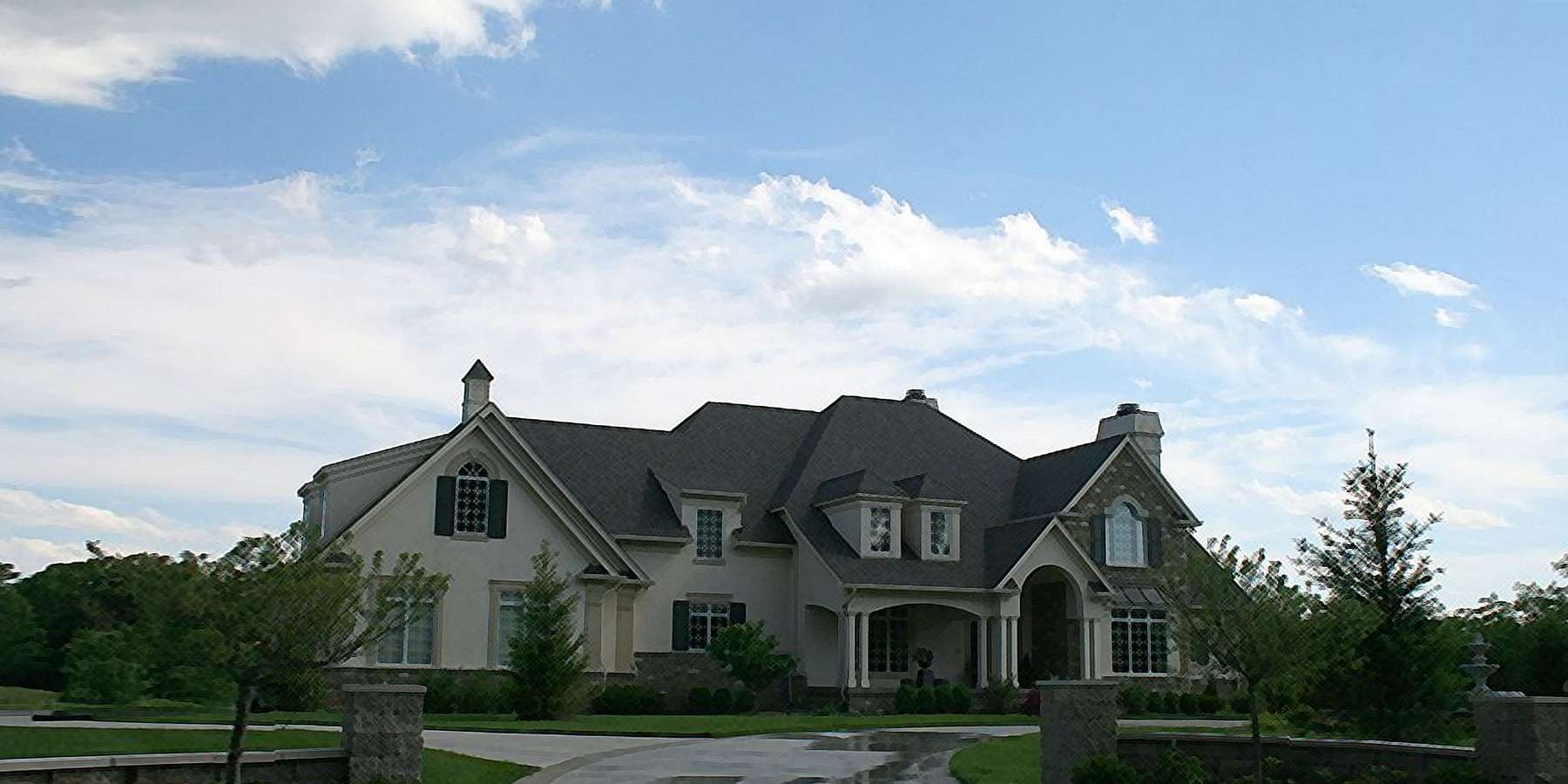 Photo of estate homes in Zionsville, Pennsylvania Photo of estate homes in Zionsville, Pennsylvania