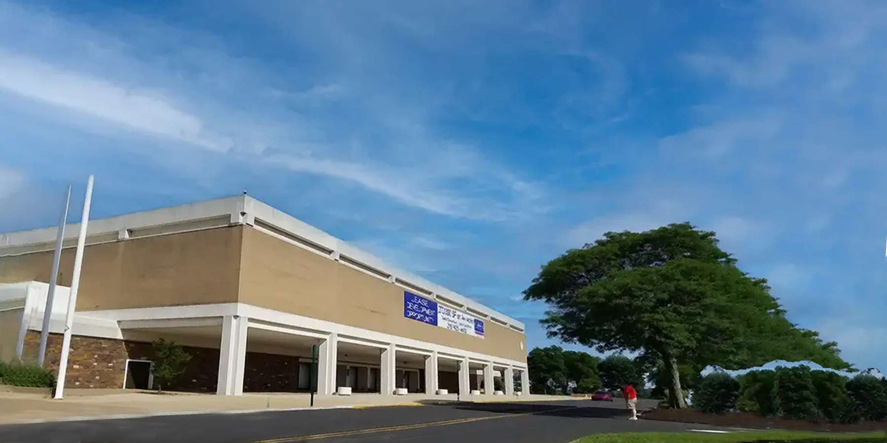 Photo of Neshaminy Mall in Bensalem, Pennsylvania Photo of Neshaminy Mall in Bensalem, Pennsylvania