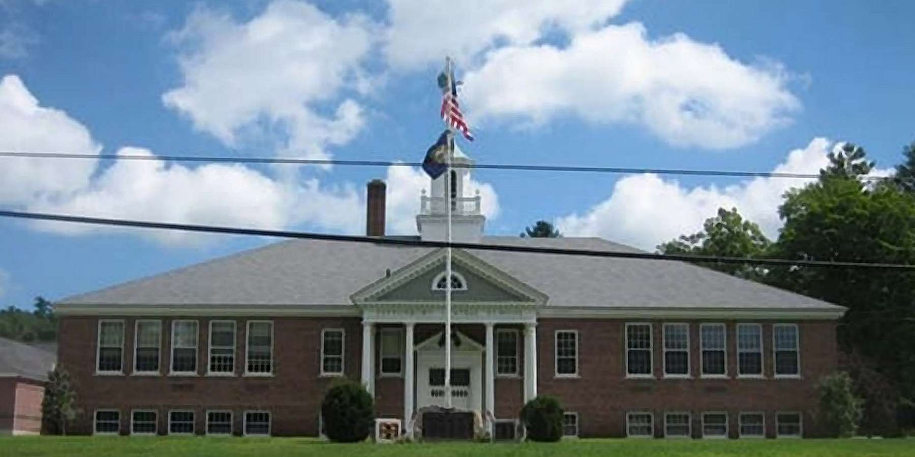 A photo of Tuftonboro School in Center Tuftonboro, NH. A photo of Tuftonboro School in Center Tuftonboro, NH.