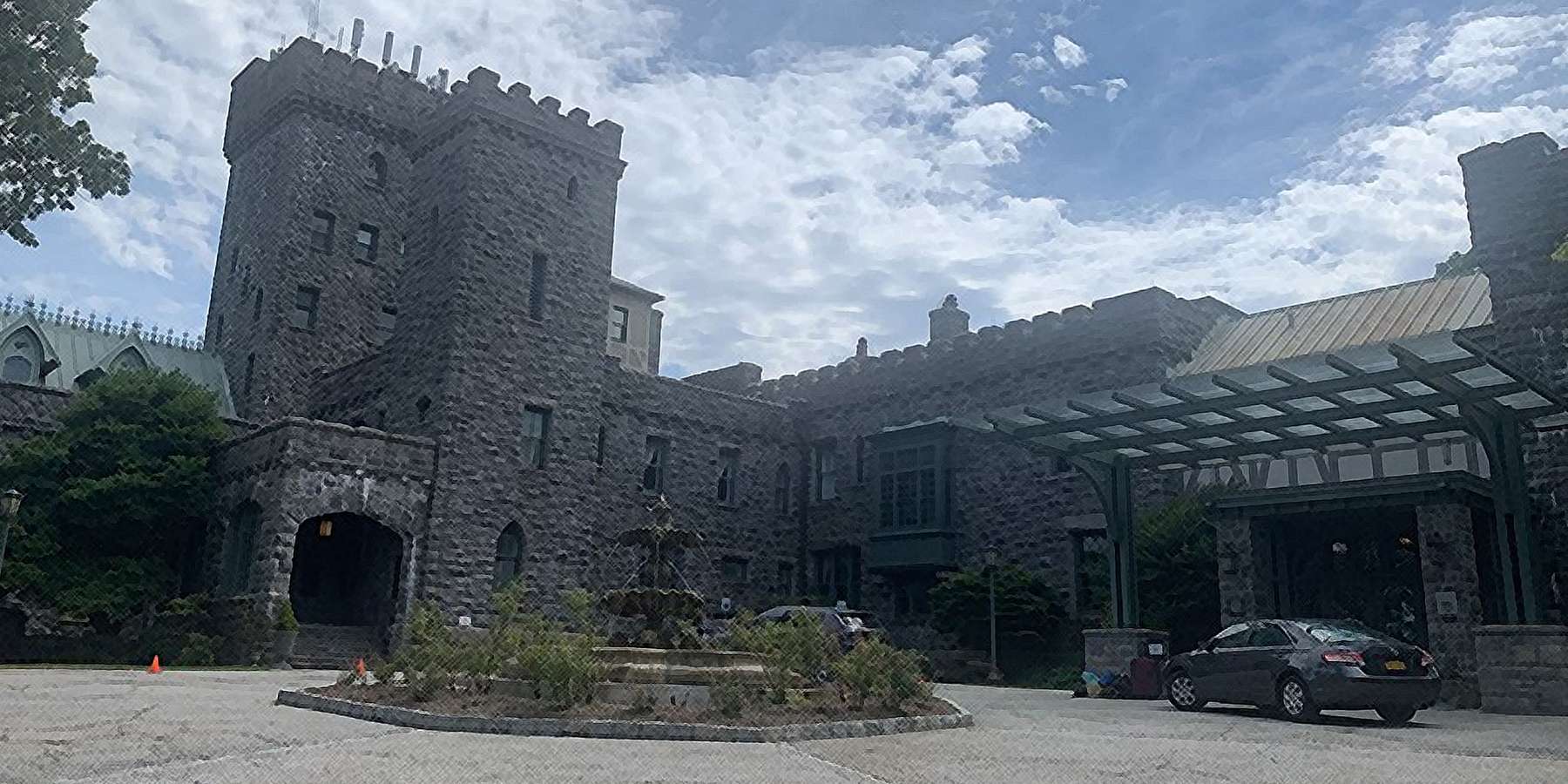 Photo of Castle Hotel and Spa in Tarrytown, New York Photo of Castle Hotel and Spa in Tarrytown, New York