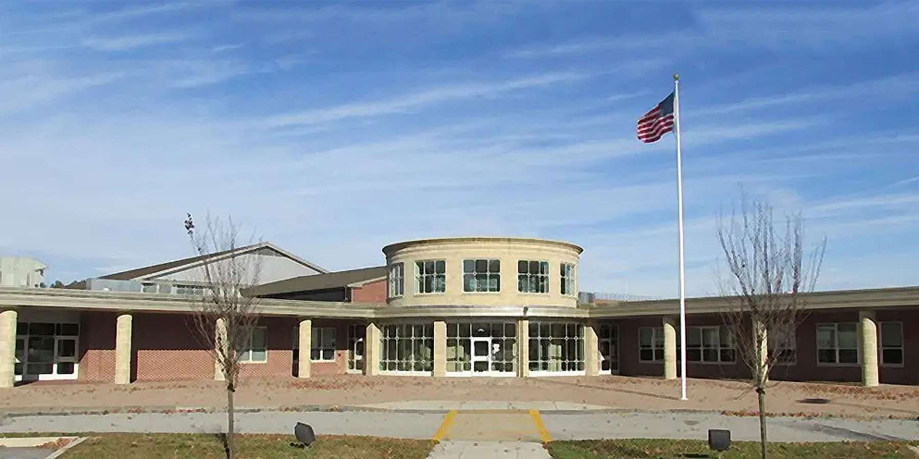 Photo of Algonquin Regional High School in Northborough, Massachusetts Photo of Algonquin Regional High School in Northborough, Massachusetts