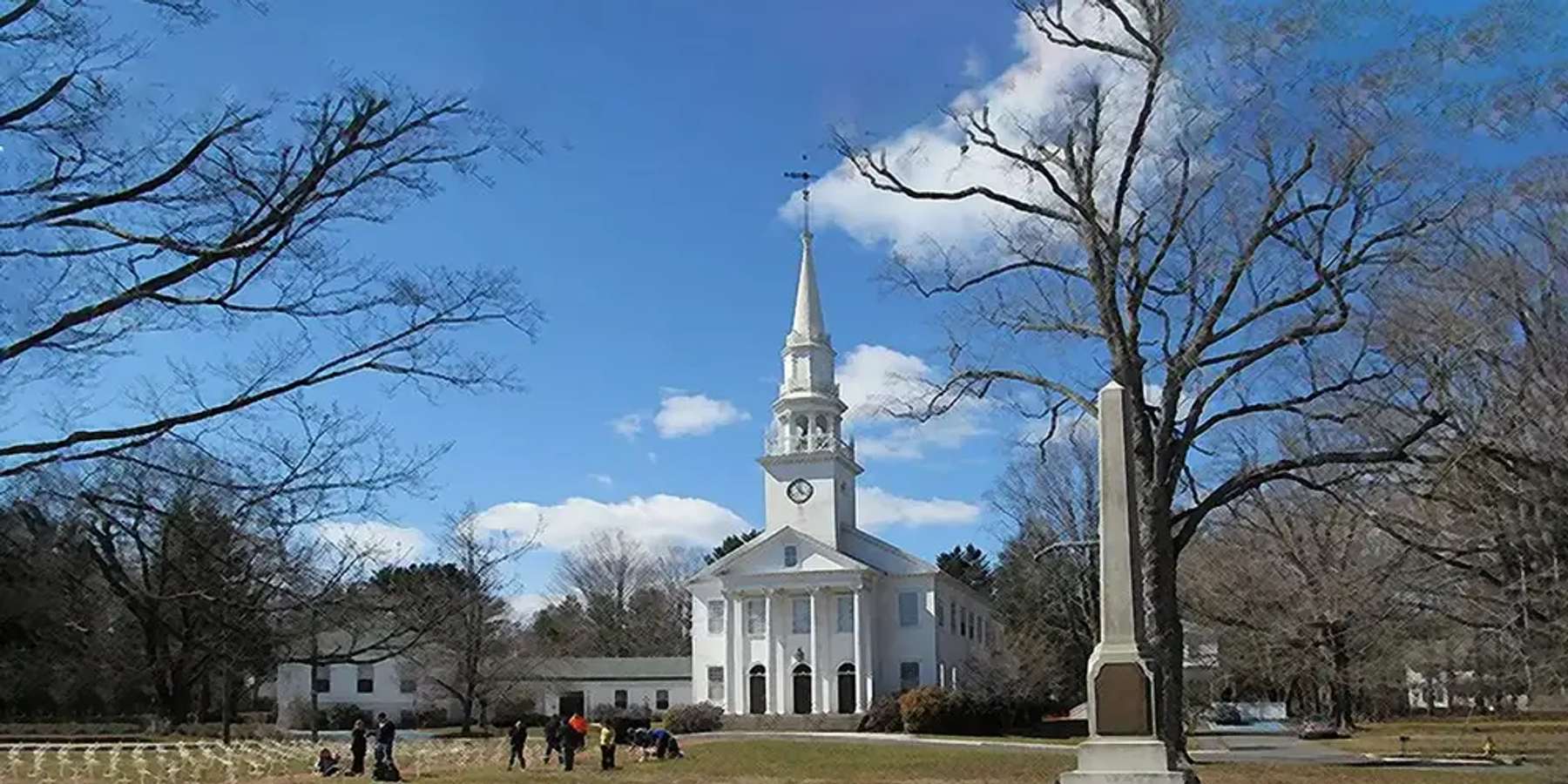 Photo of a congregational church in Cheshire, Connecticut Photo of a congregational church in Cheshire, Connecticut