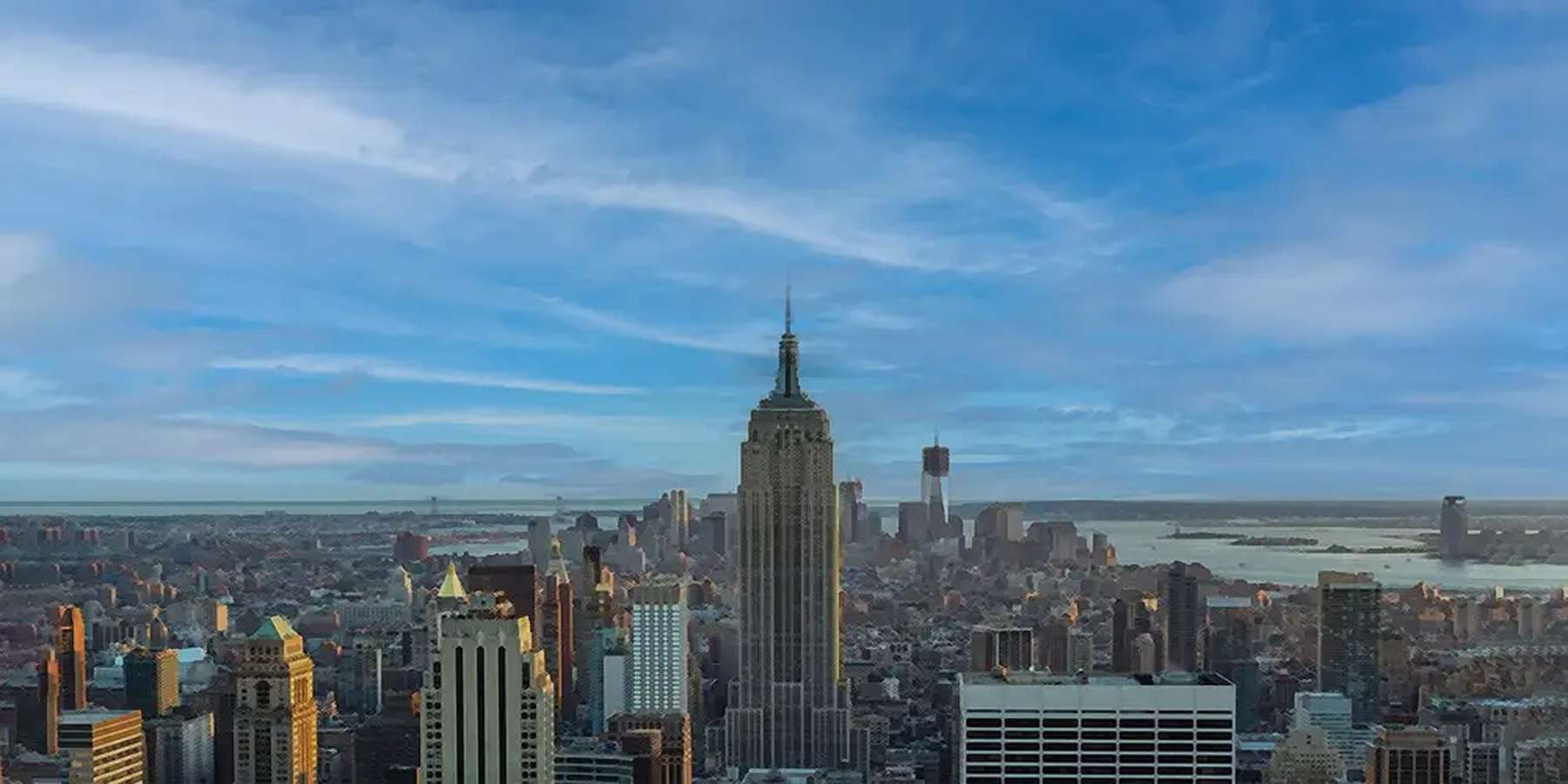 Photo of the Empire State Building in New York, New York Photo of the Empire State Building in New York, New York