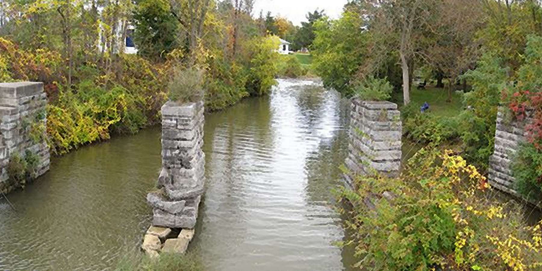Photo of the Erie Canal aqueduct in Macedon, New York Photo of the Erie Canal aqueduct in Macedon, New York