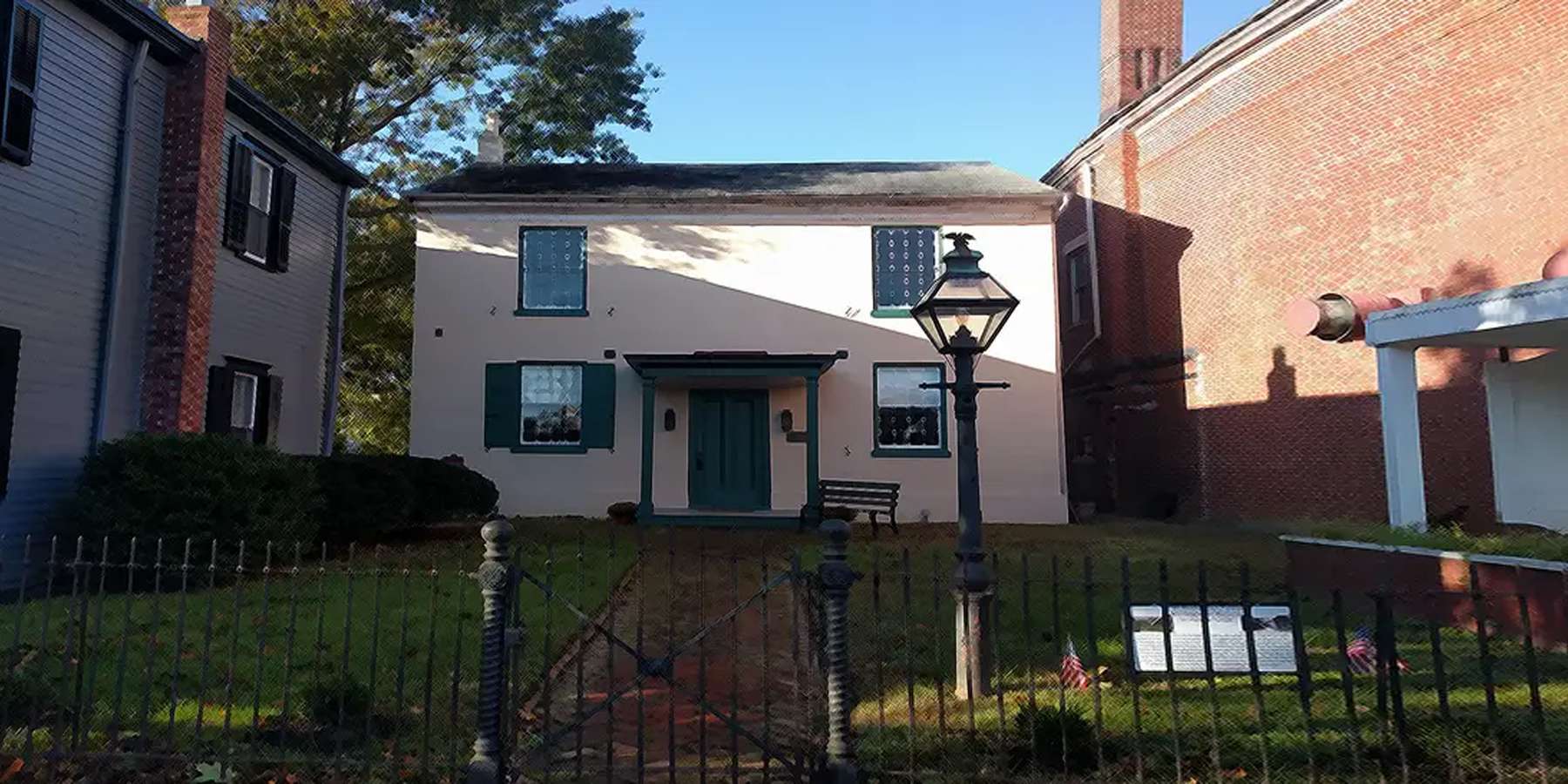 Photo of Bordentown Friends Meetinghouse Photo of Bordentown Friends Meetinghouse