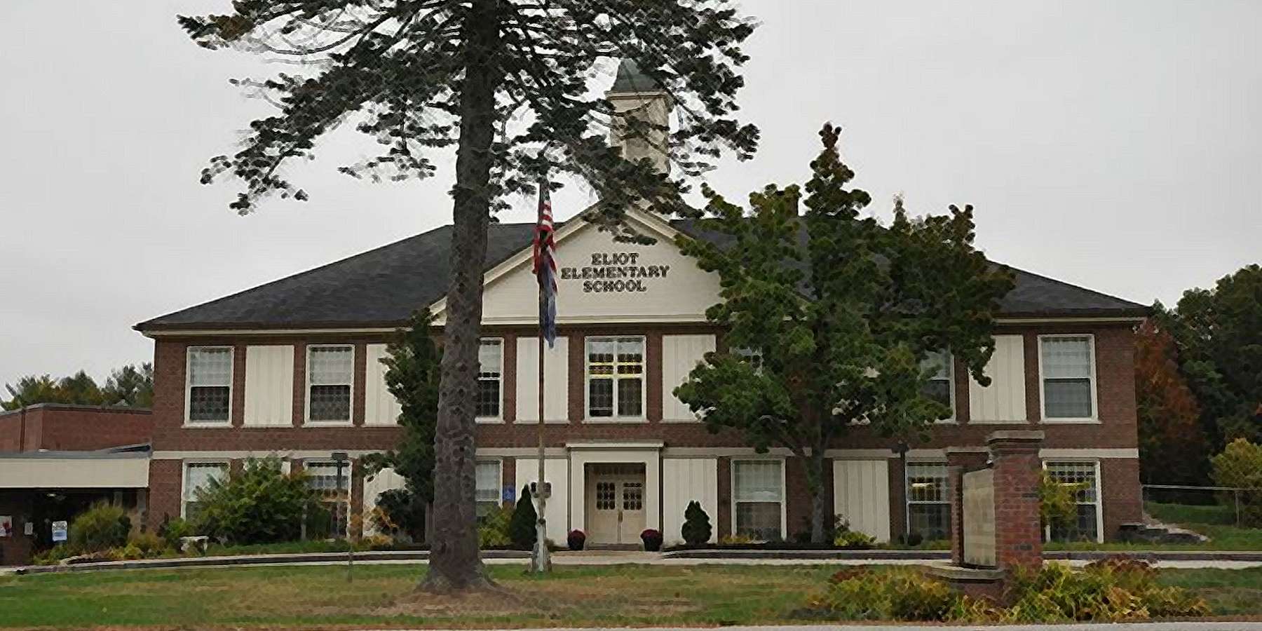 Photo of Eliot Elementary School in Eliot, Maine Photo of Eliot Elementary School in Eliot, Maine