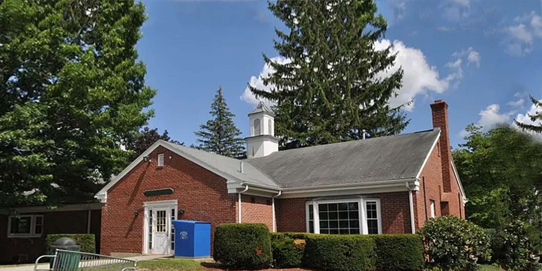 Photo of the Public Library in Lebanon, Connecticut Photo of the Public Library in Lebanon, Connecticut