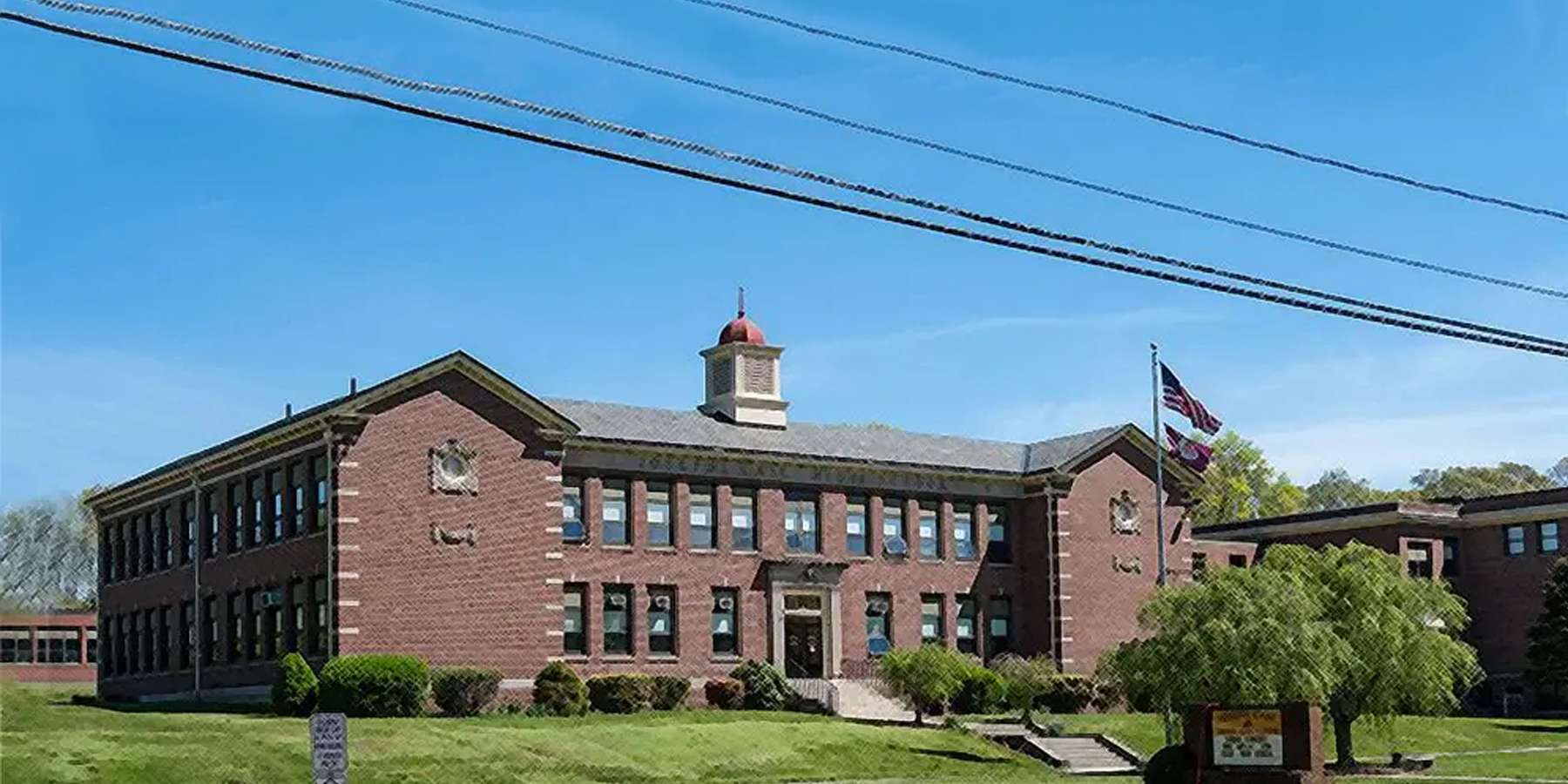 Photo of Joseph Case Junior High School in Swansea, Massachusetts Photo of Joseph Case Junior High School in Swansea, Massachusetts