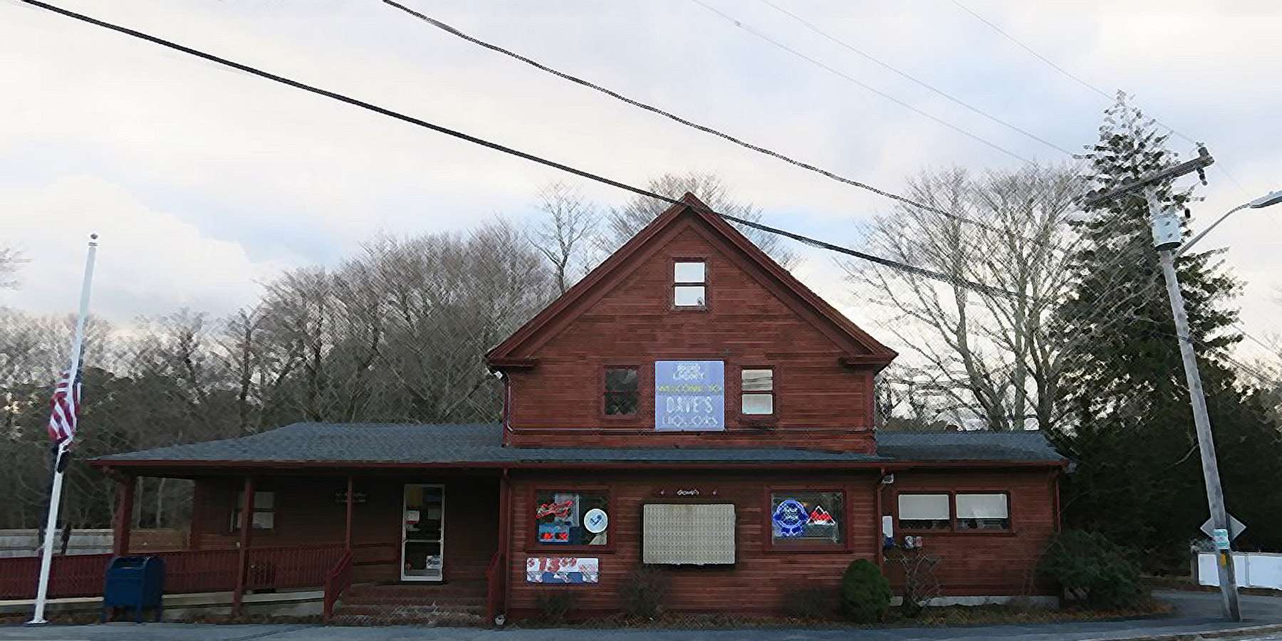 Photo of Dave Liquors in South Carver, Massachusetts Photo of Dave Liquors in South Carver, Massachusetts