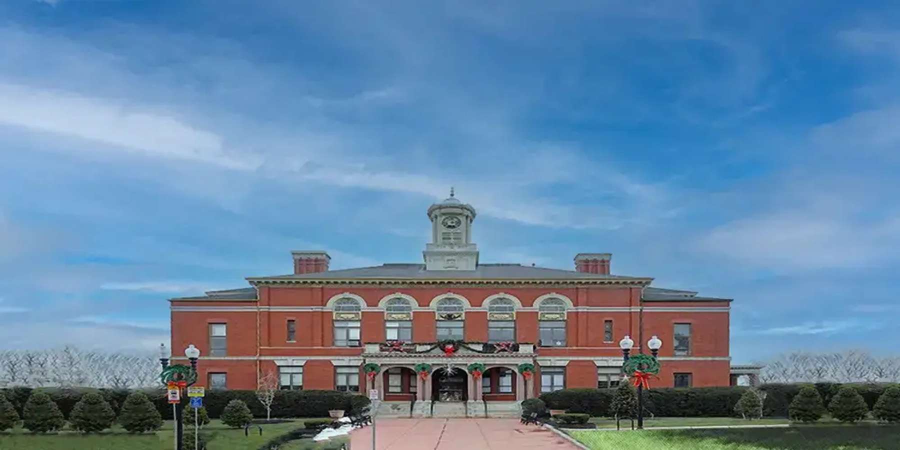 Photo of Revere City Hall in Revere, Massachusetts Photo of Revere City Hall in Revere, Massachusetts