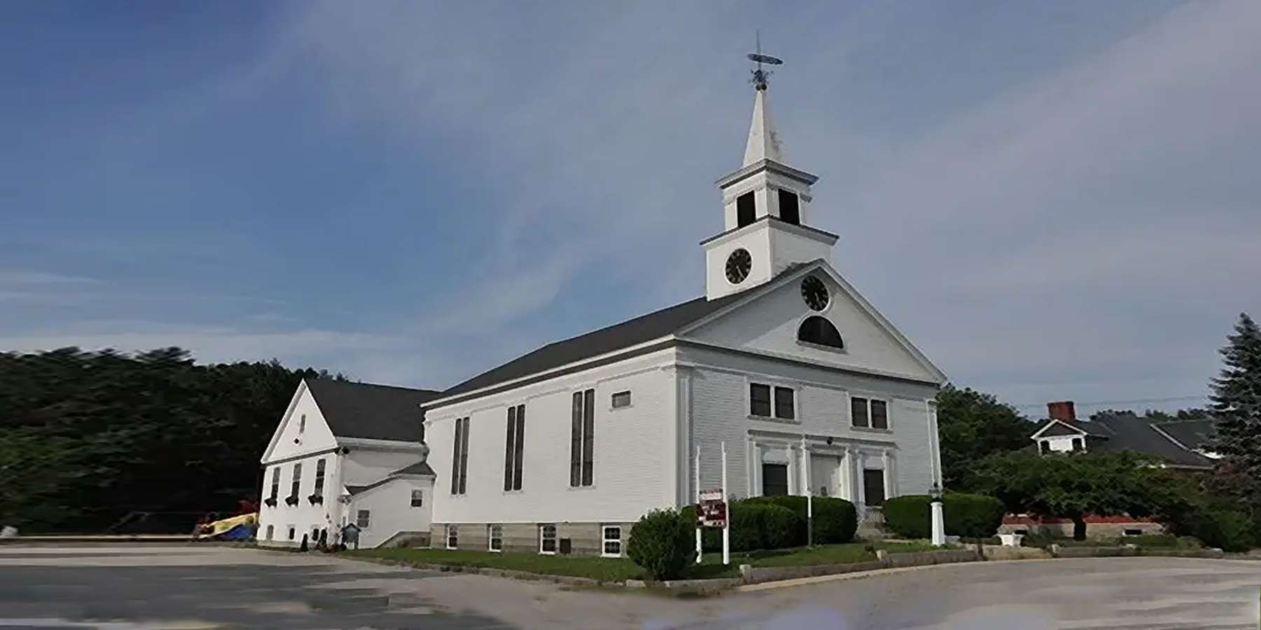 Photo of the First Congregational Church in Pelham, New Hampshire Photo of the First Congregational Church in Pelham, New Hampshire