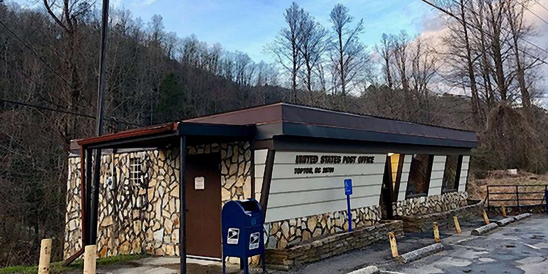 A Photo of the Topton Post Office in Topton, Pennsylvania A Photo of the Topton Post Office in Topton, Pennsylvania