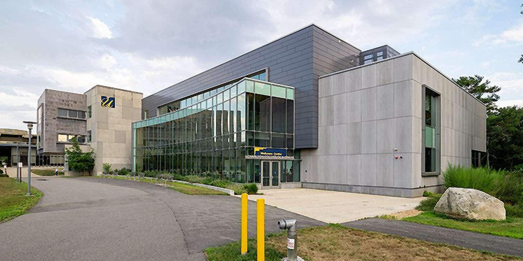 Photo of Charlton College of Business in North Dartmouth, Massachusetts Photo of Charlton College of Business in North Dartmouth, Massachusetts