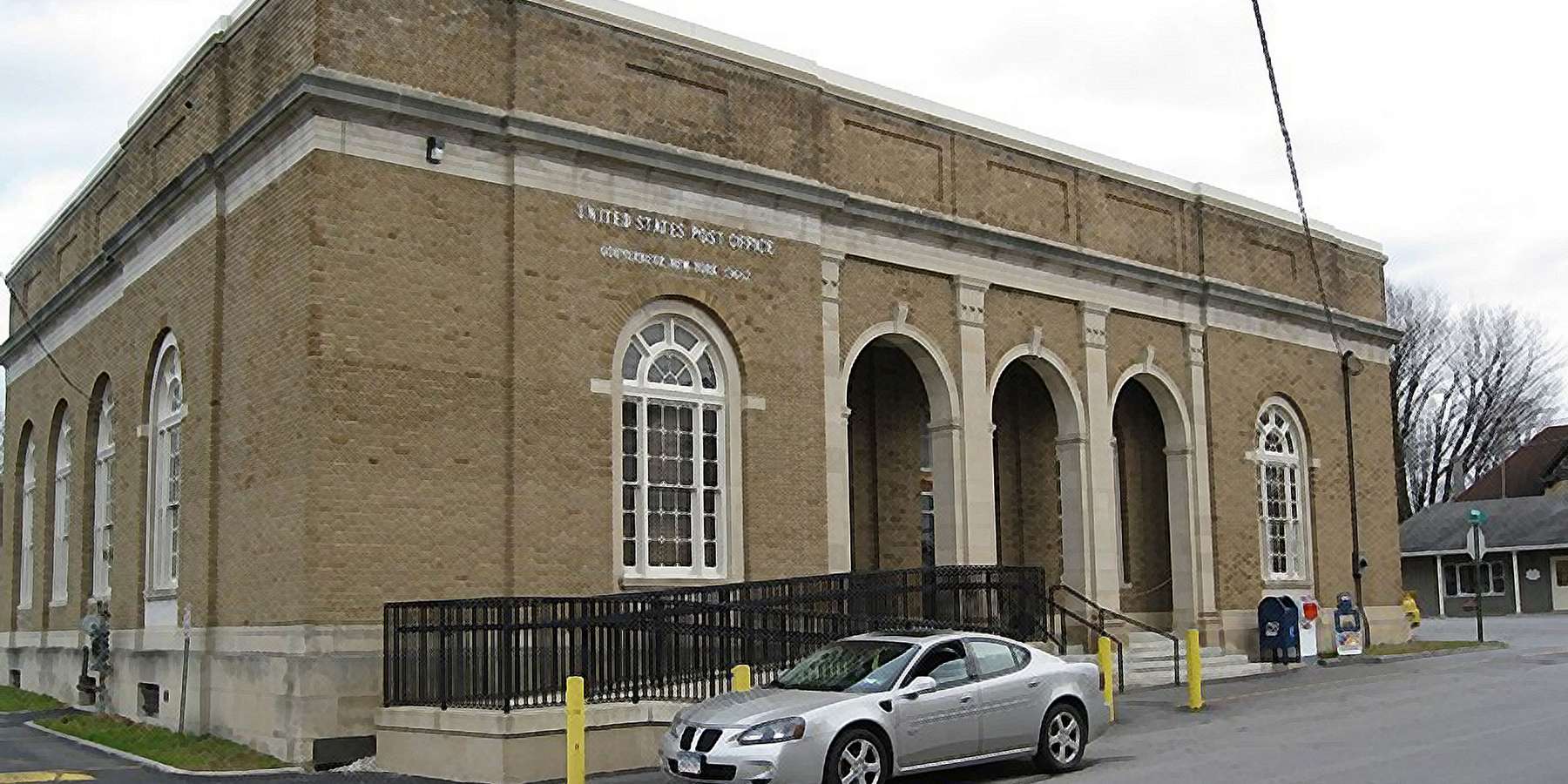 Photo of the U.S. Post Office in Gouverneur, New York Photo of the U.S. Post Office in Gouverneur, New York