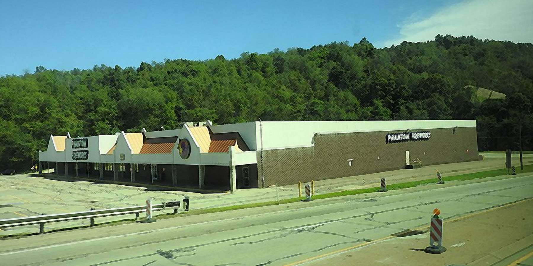 Photo of the Phantom of Monroeville in Monroeville, Pennsylvania Photo of the Phantom of Monroeville in Monroeville, Pennsylvania