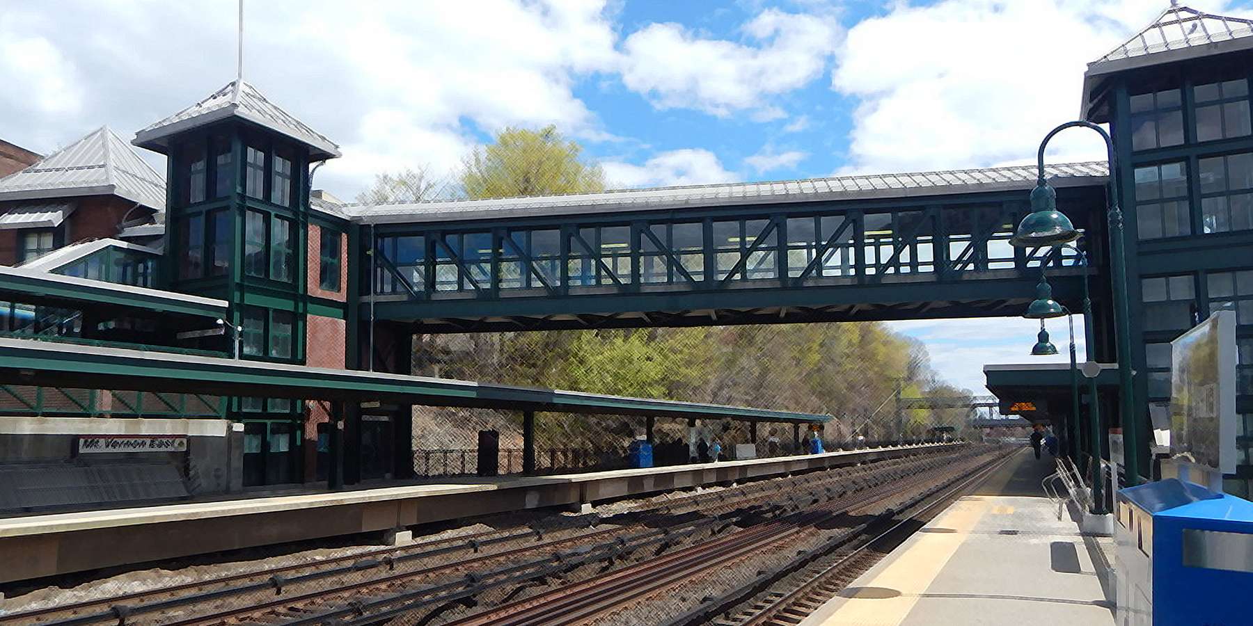 Photo of Mount Vernon East Station in Mount Vernon, New York Photo of Mount Vernon East Station in Mount Vernon, New York