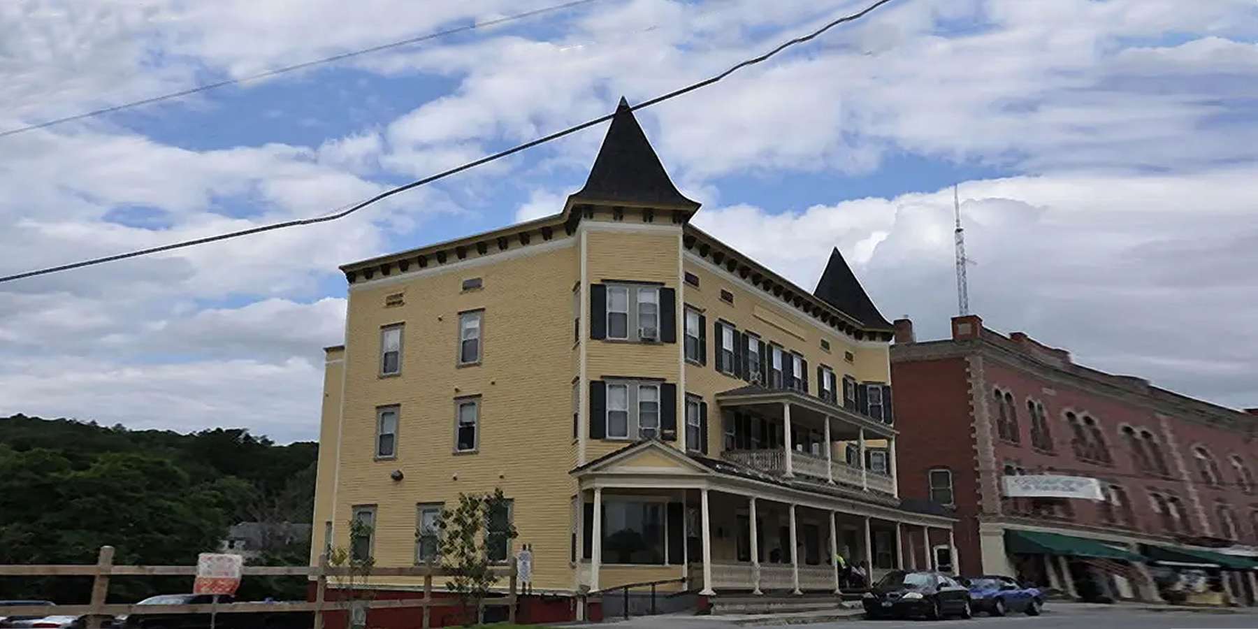 Photo of the Lisbon Inn in Lisbon, New Hampshire Photo of the Lisbon Inn in Lisbon, New Hampshire