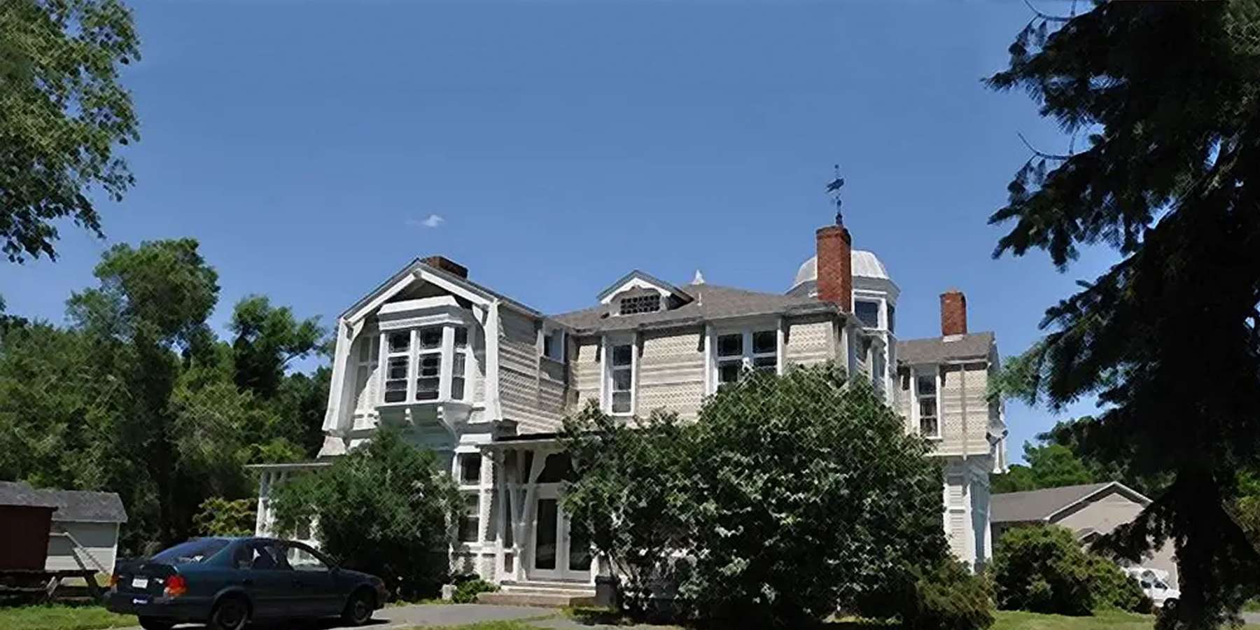 Photo of Walker-Collis House in Belchertown, Massachusetts Photo of Walker-Collis House in Belchertown, Massachusetts