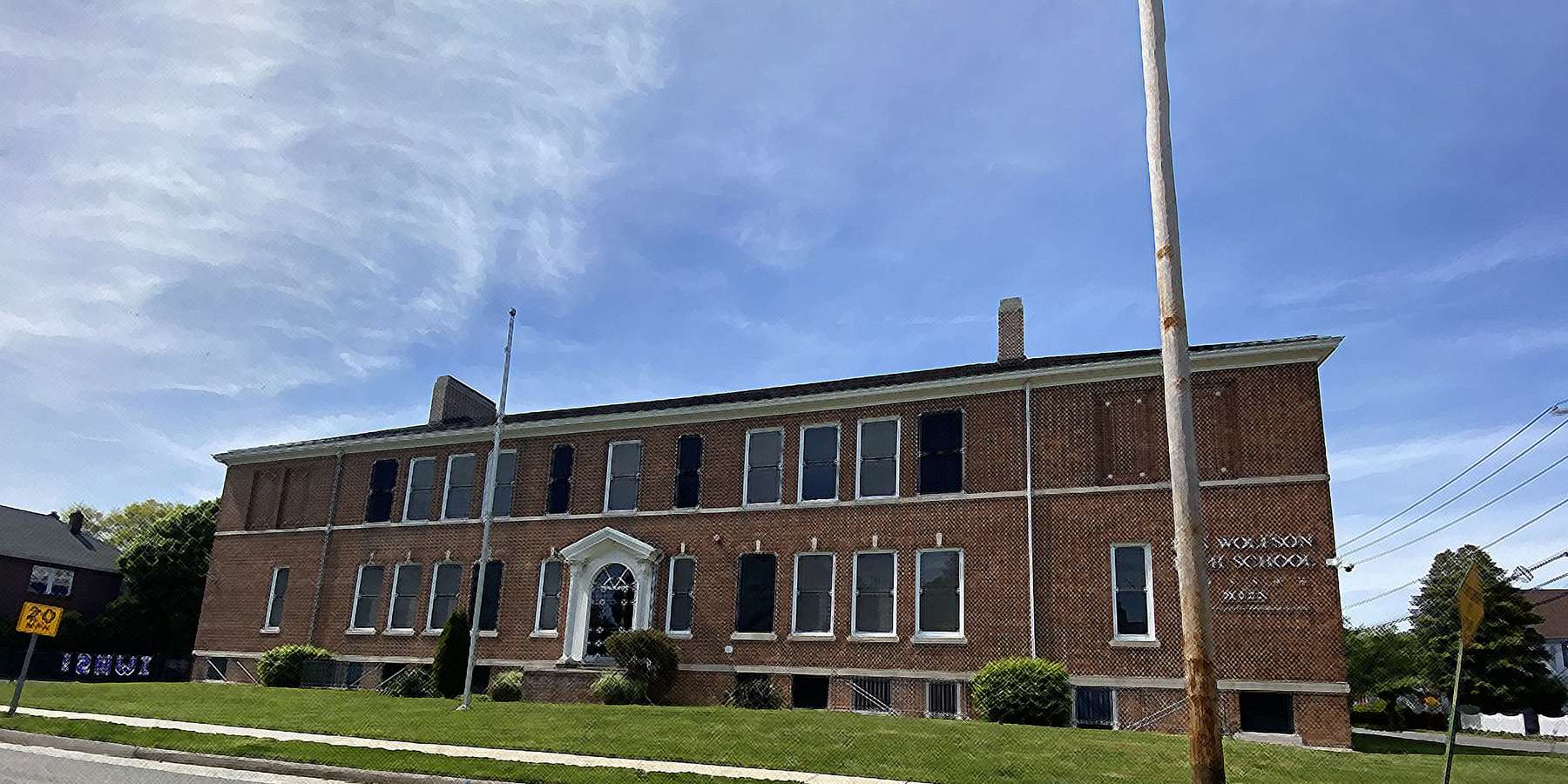 Photo of Former North Roslyn Elementary School in Greenvale, New York Photo of Former North Roslyn Elementary School in Greenvale, New York