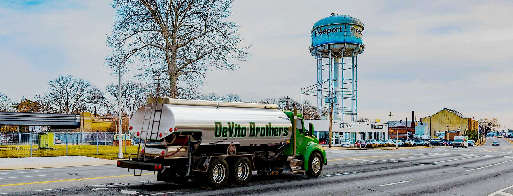 De Vito Brothers Fuel Heating Oil Truck De Vito Brothers Fuel residential home heating oil truck at the intersection of South Bayview Avenue and Sunrise Highway Route 27 in Freeport, Long Island, New York delivering fuel oil.